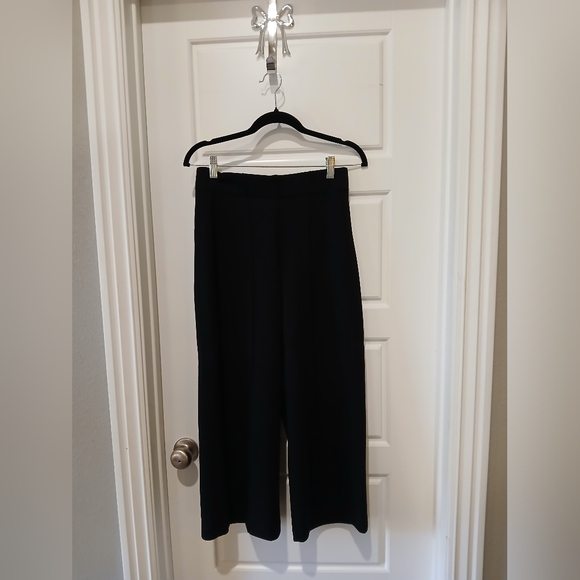 Petitie Black Women's Wideleg Pants - Picture 1 of 4